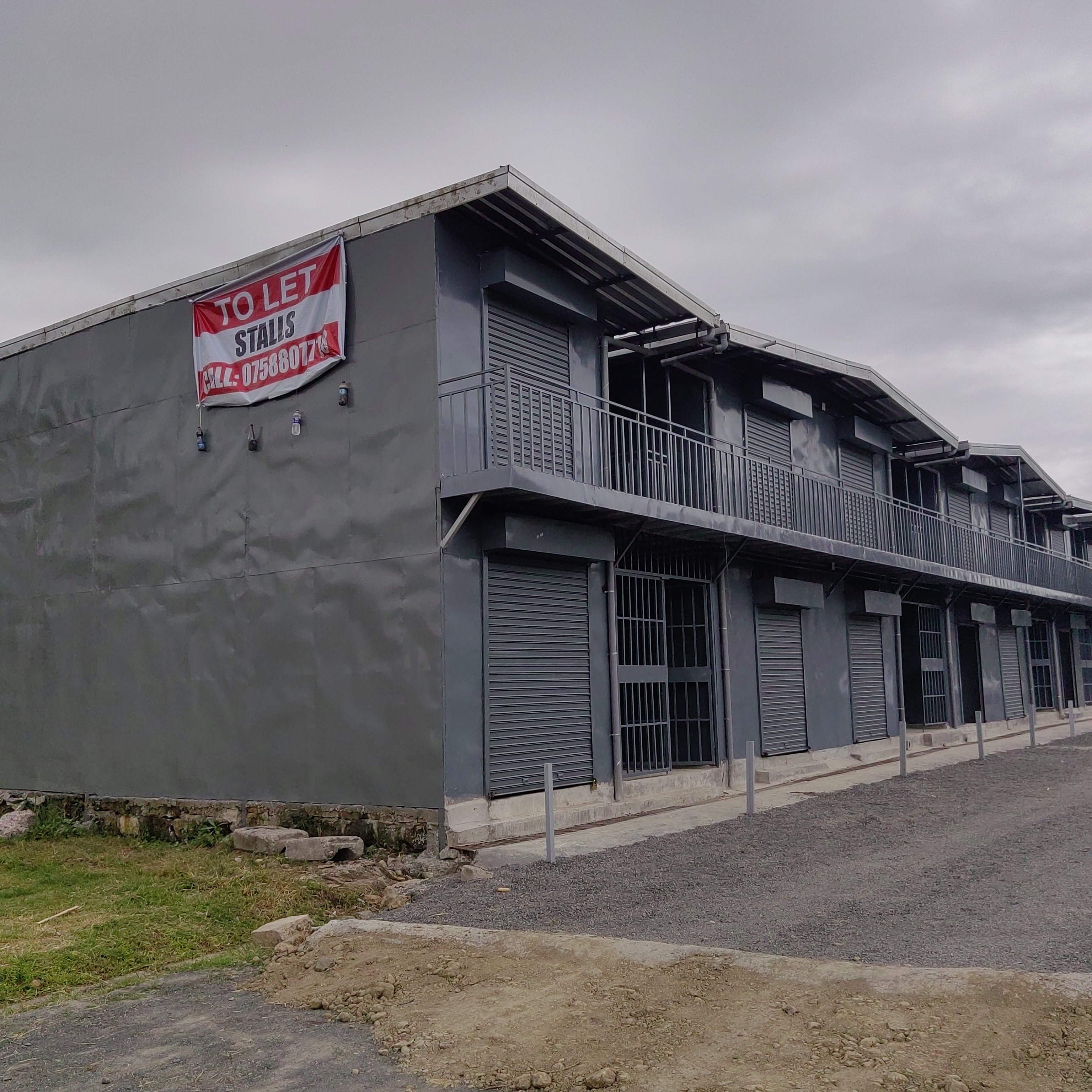 Adams Davana Business Hub — TO LET stalls signage